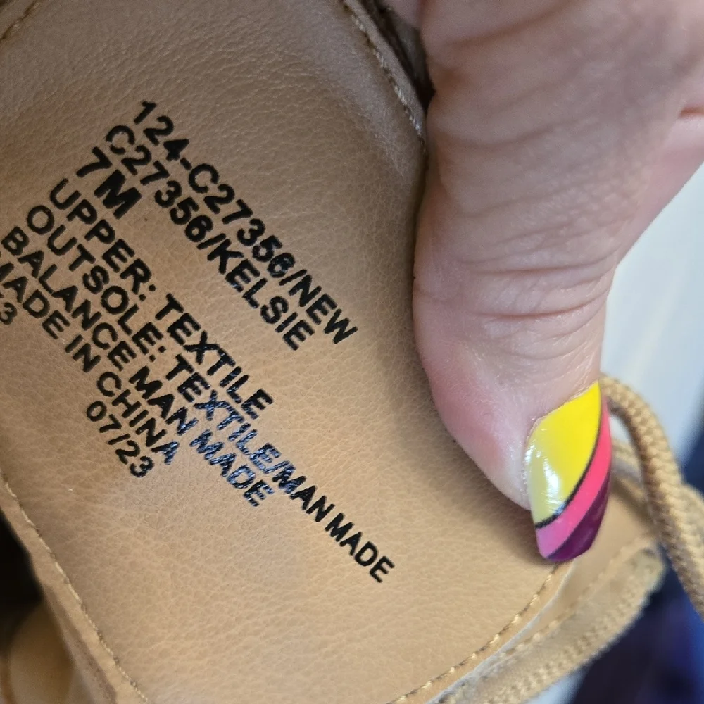 Cliffs by WHITE MOUNTAIN Tan Ankle Boots - Picture 5 of 5